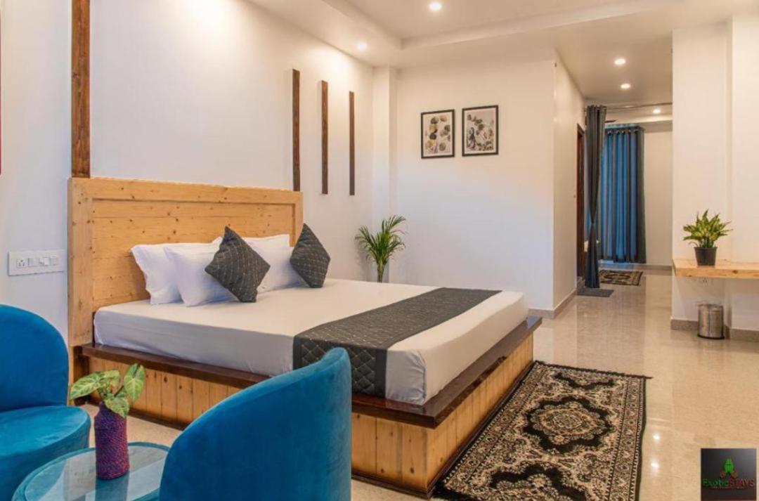 The Hillside Inn Kasauli By Exotic Stays Экстерьер фото